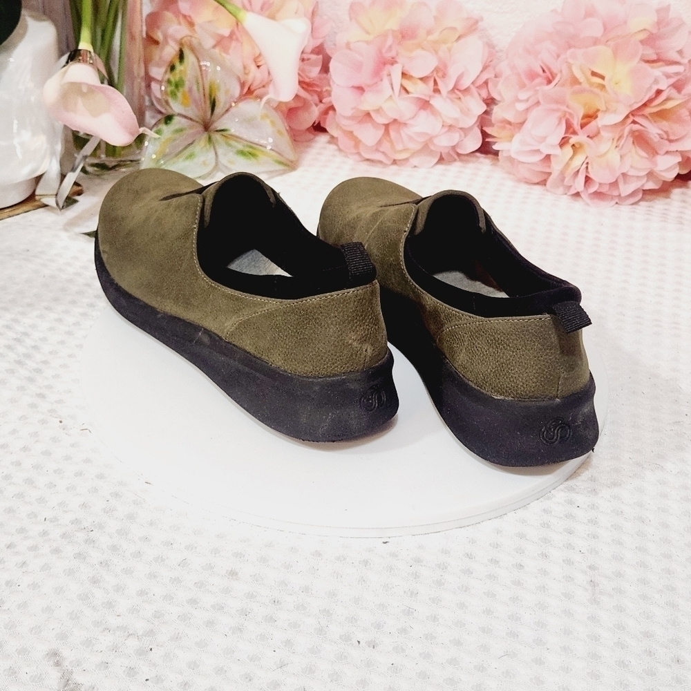CLOUDSTEPPERS Sillian 2.0 Slip On Walking Olive Green Sneakers Sz 9.5M - Picture 3 of 9